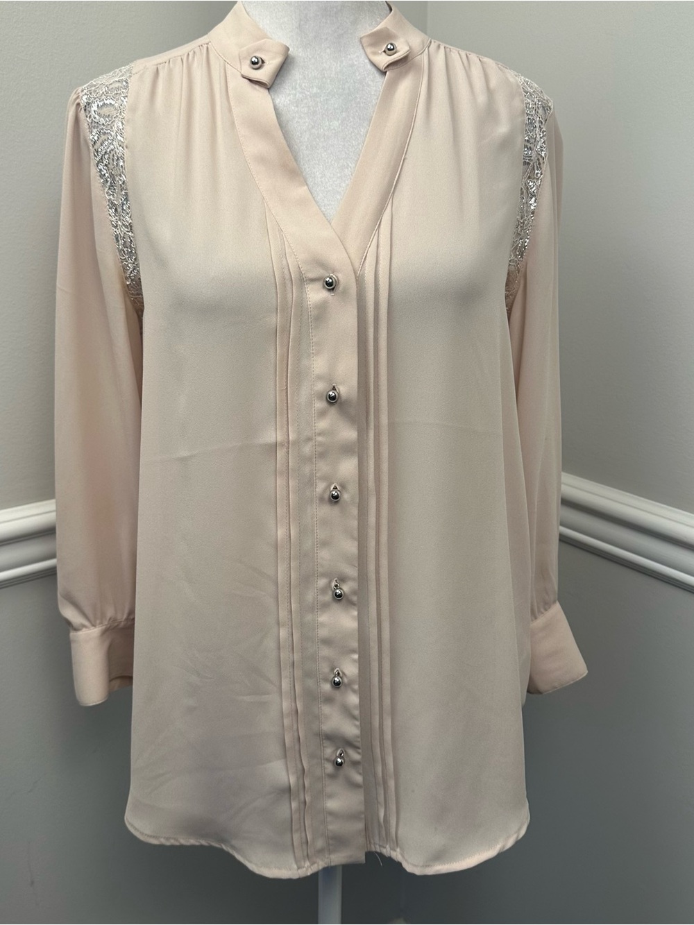Moulinette Soeurs Tan Button-Front V-Neck Blouse 4